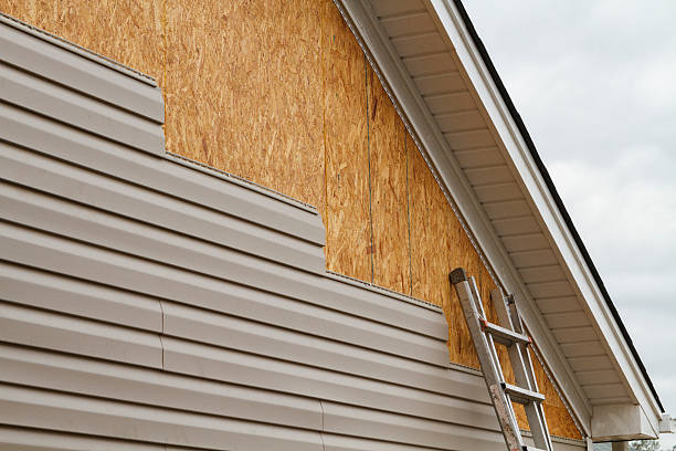 Professional Vinyl Siding technician working in Masontown, PA